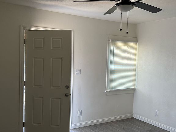 2nd image of 1170 W Rialto Ave
