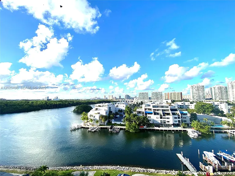 400 Kings Point Dr #811 — Photo 15