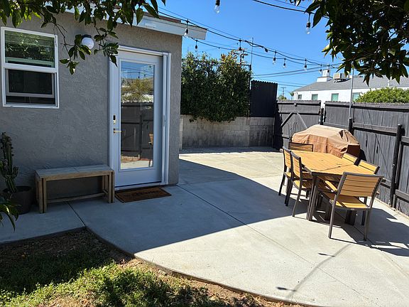 2nd image of 7505 Fulton St