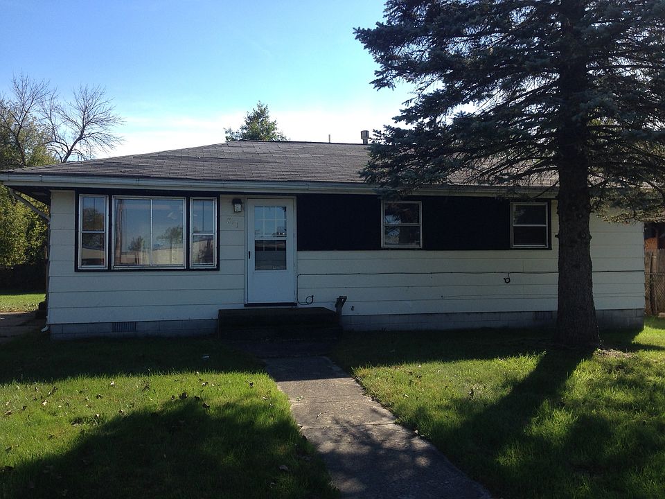 1st image of 841 E 25th Ave