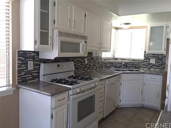 4th image of 28909 Dubois St