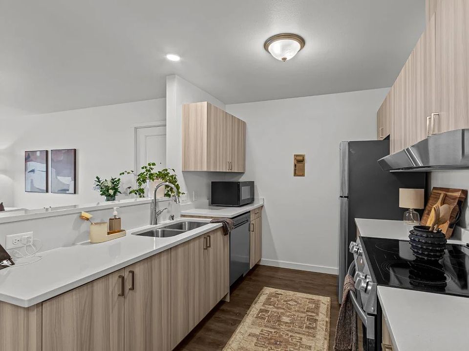 1st image of 455 Bradley Blvd #110