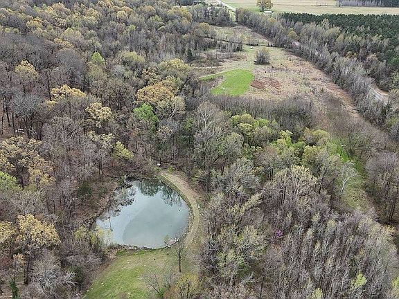 2nd image of 1032 State Highway 35