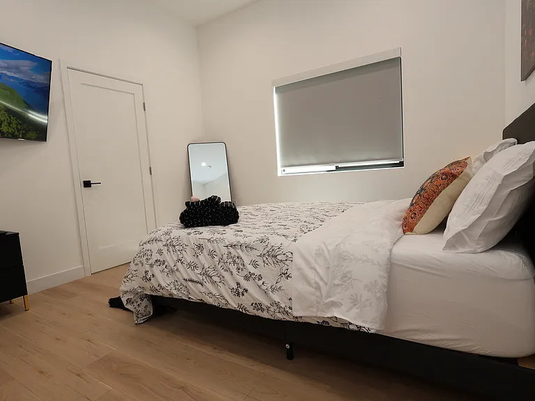 6825 Ranchito Ave — Photo 14