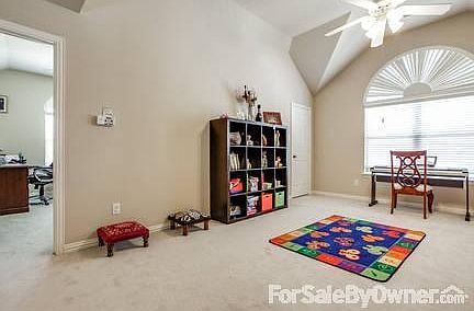 4th image of 1059 Valley Vista Dr