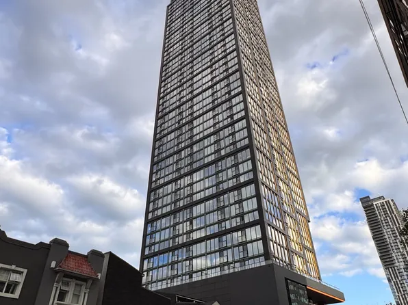 319 Jarvis St #3903, Toronto, ON M5B 2C2
