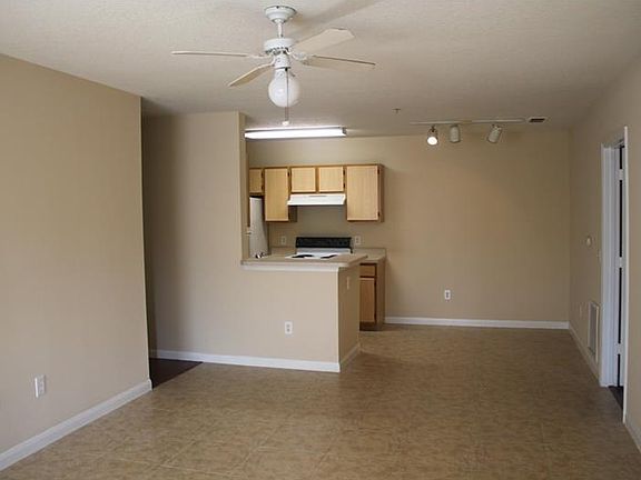 3rd image of 6518 Swissco Dr Unit 1211