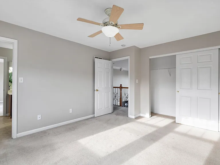 317 Lake Side View Ln — Photo 42