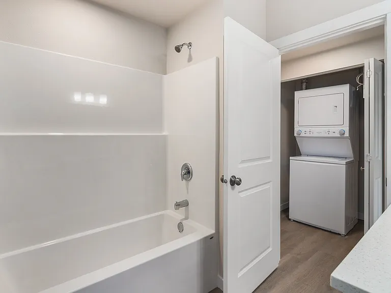 6400 Pacific Ave — Photo 17