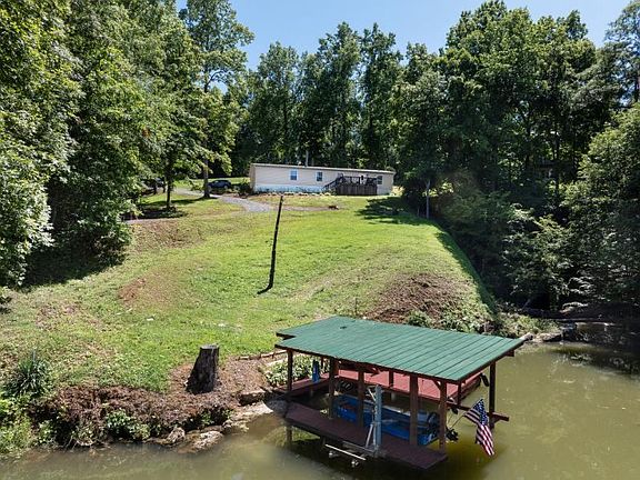 9th image of 482 Hiwassee Dr