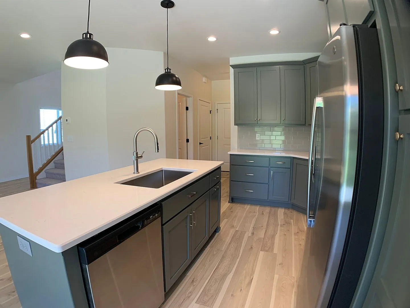 3 Bed 2.5 Bath Single Family Home — Photo 2