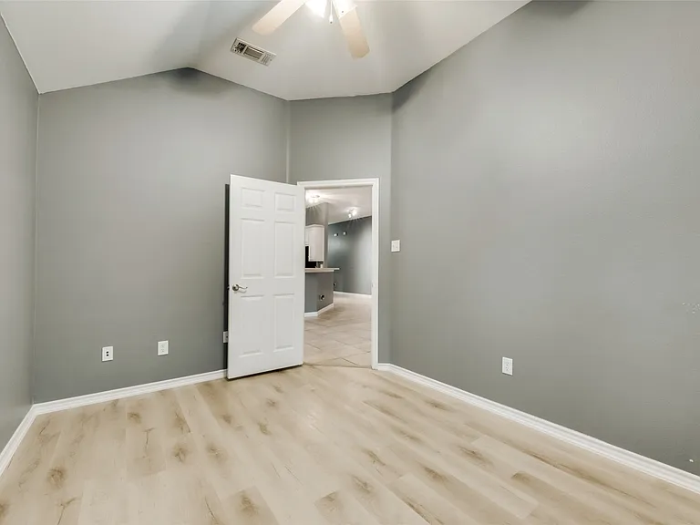 4403 New Meadow Dr — Photo 14