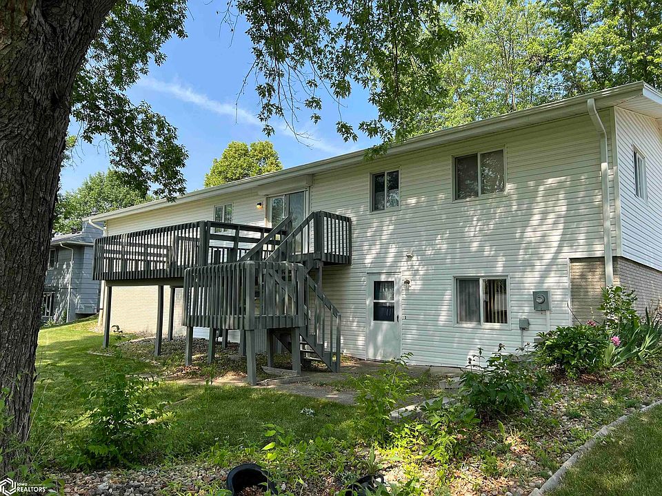 2nd image of 320 E View Pl