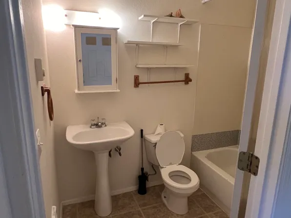 2024 L St Unit A, Springfield, OR 97477