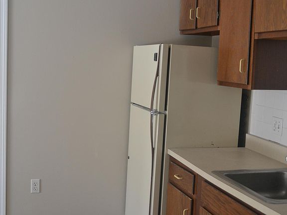4th image of 7 Saint James Pl