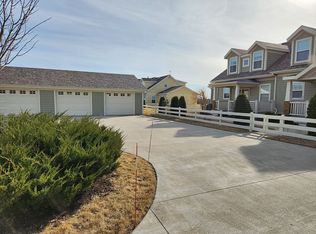 2142 Amber Ln, Fairfield, IA 52556