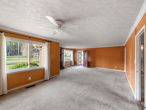 5th image of 2580 Reeves St