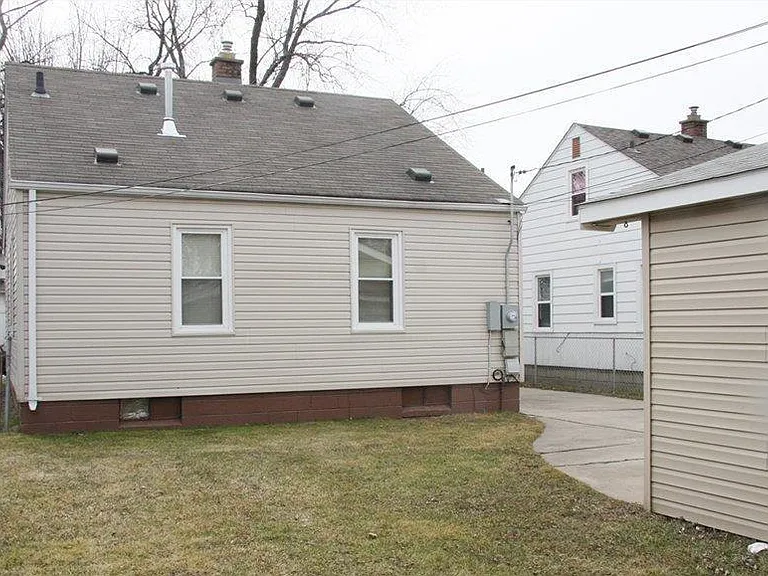524 Manatee Ave — Photo 13