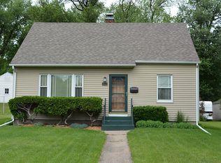 2382 Telegraph Rd, Davenport, IA 52804