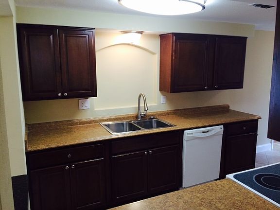 3rd image of 1134 Tamarac Dr