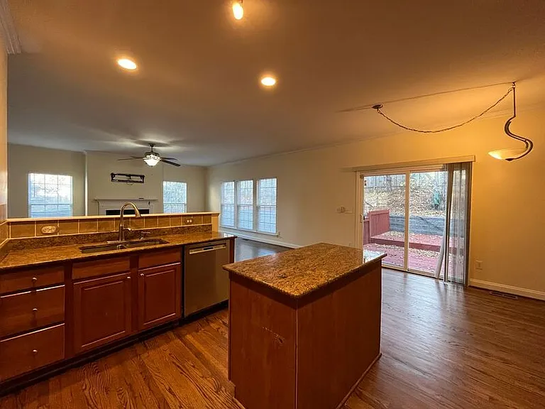 8700 Gooch Ct — Photo 8