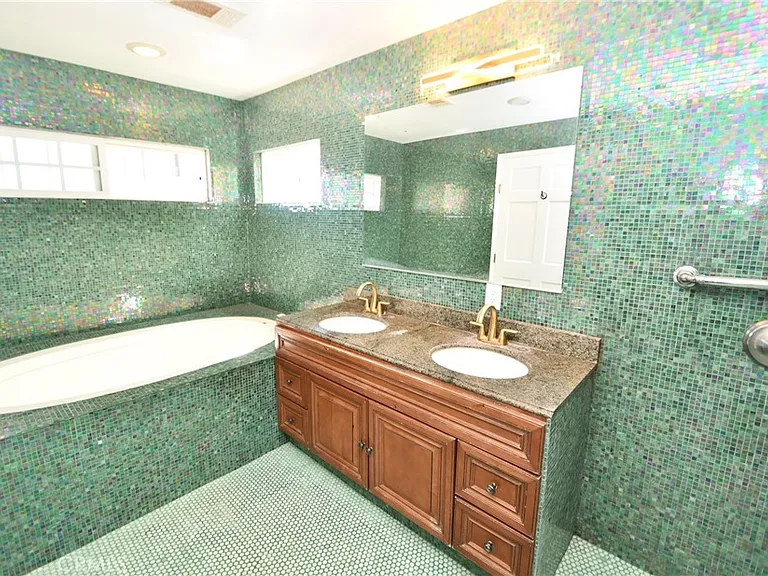 14103 Fonthill Ave — Photo 15
