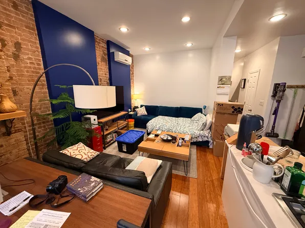 1360 Prospect Place image 3 of 18