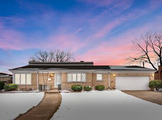 10823 Leclaire Ave, Oak Lawn, IL 60453