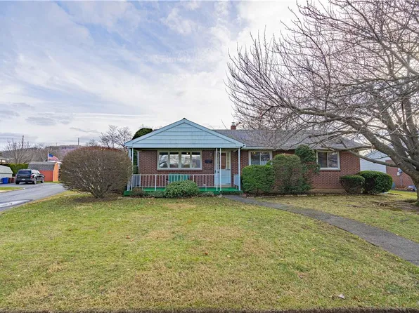 1232 W Broad St, Emmaus, PA 18049