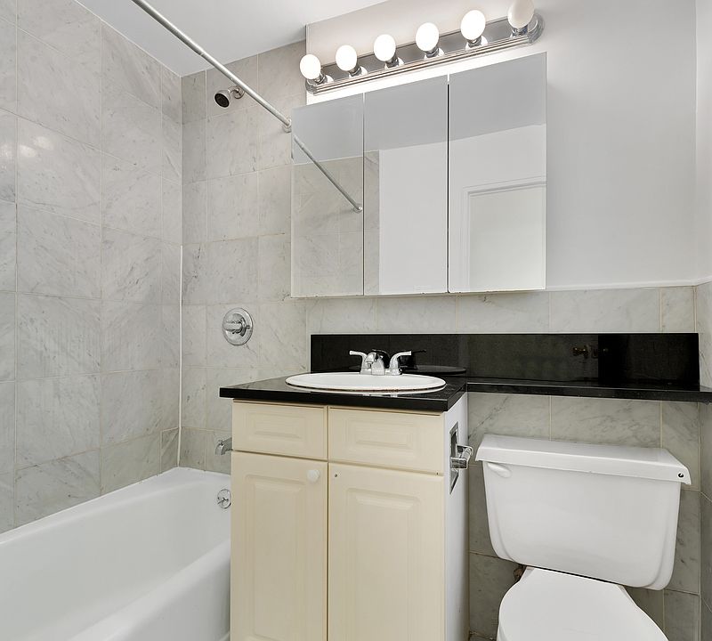 2nd image of 229 E 67th St #3AB