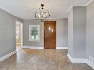 114 S Adams St, De Pere, WI 54115