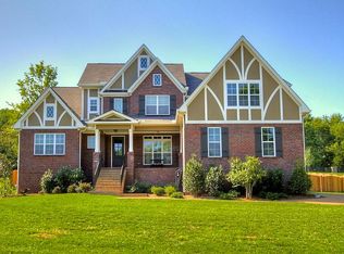 304 E Chandler Ct, Mount Juliet, TN 37122