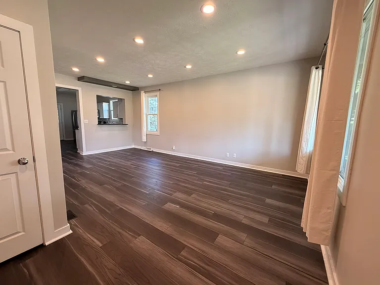 3627 Spring St — Photo 12