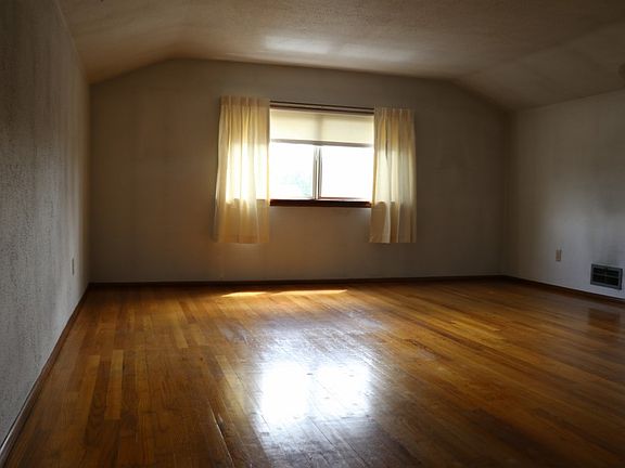 5th image of 3715 S 15th St