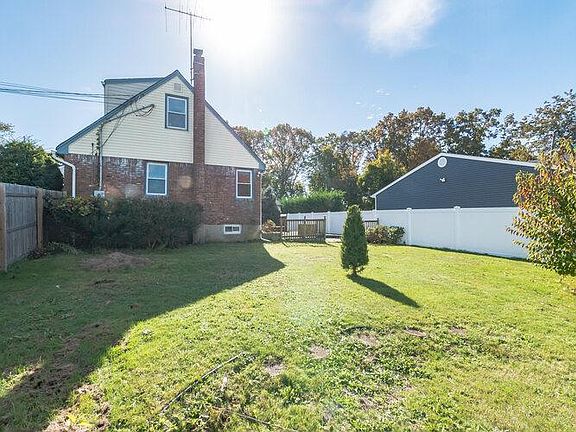 4th image of 406 Higbie Ln