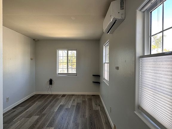 5th image of 151 Landis Ave APT E