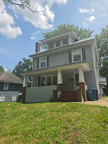 446 Earl Ave Photo 1
