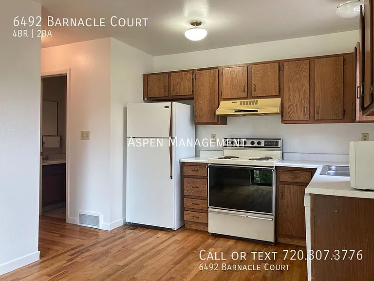 6492 Barnacle Ct — Photo 4