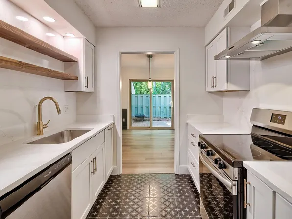 314 Dryden Ln, Columbia, SC 29212