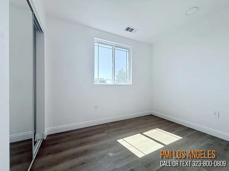 1731 E 68th St #C — Photo 21