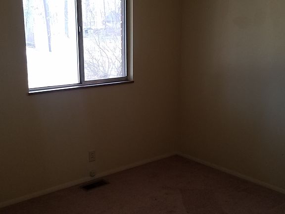5th image of 17165 Cherokee Dr