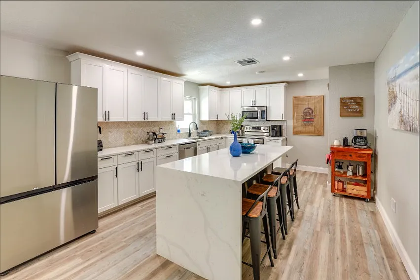 4 bed, 1783 sqft, $4,600 — Photo 4