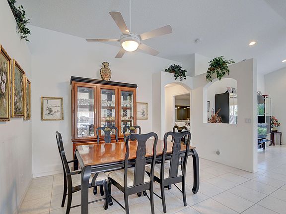 5th image of 8189 Florenza Drive