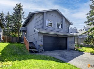 1989 Commodore Dr, Anchorage, AK 99507