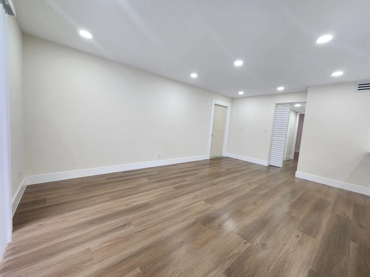 2 bed, 2.0 bath, 1150 sqft, $1,950 — Photo 4
