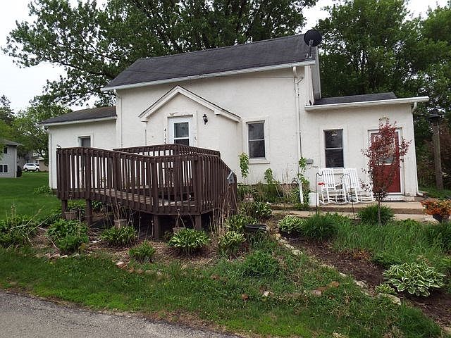1st image of 417 2nd St
