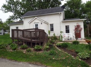 417 2nd St, Colesburg, IA 52035