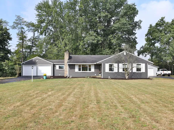 135 Crestview Dr, Delaware, OH 43015