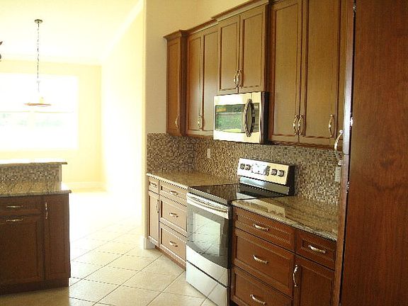 5th image of 149 Heron Dr