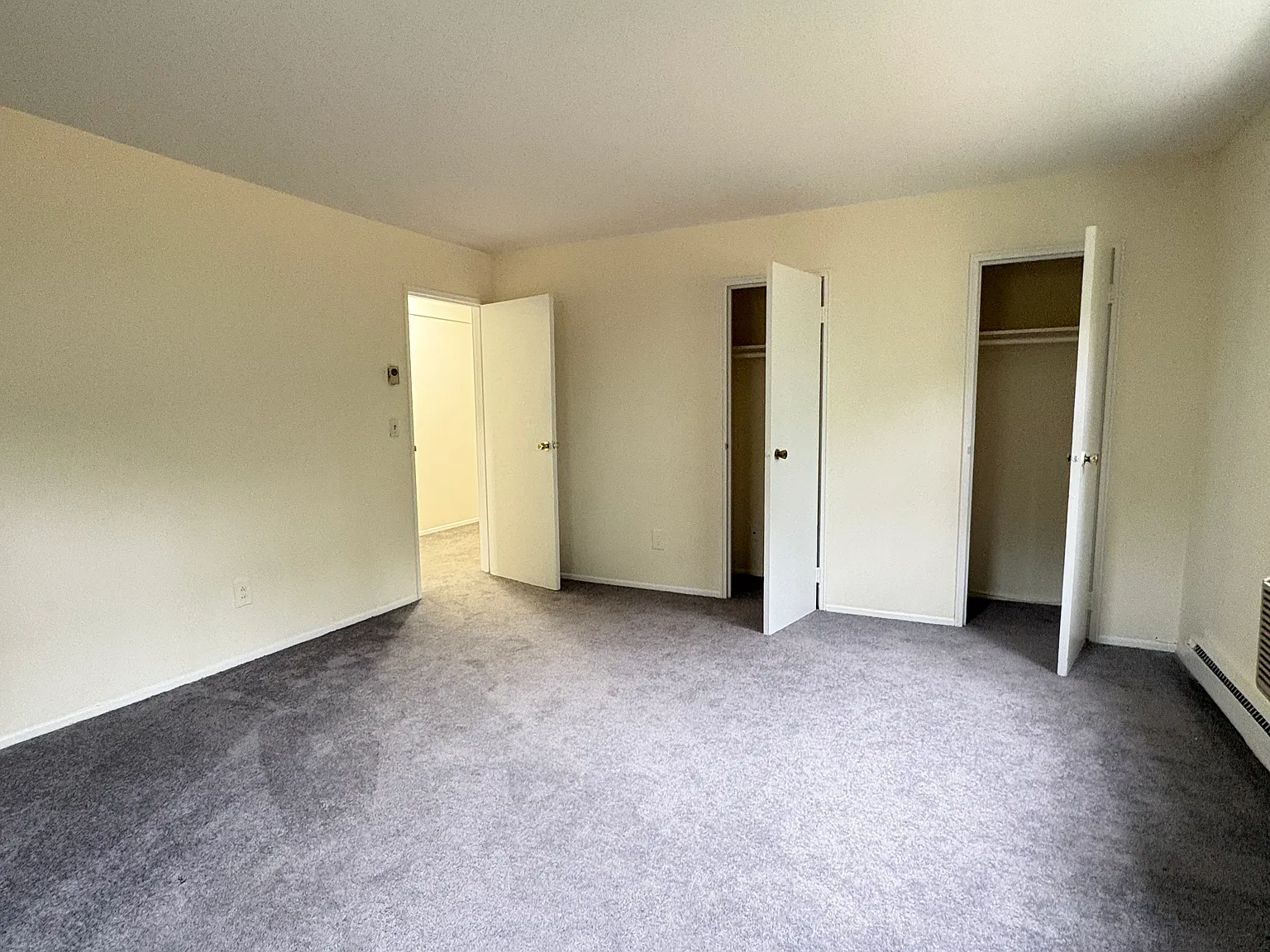 Fieldstone Dr, Hartsdale — Photo 3